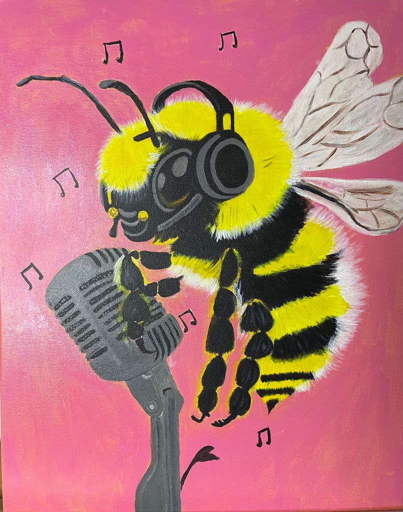 A bee with an headphones 